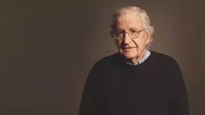 Epstein Dosyası Sonrası Chomsky Tartışması: Müfredattan Çıkarılmalı mı?