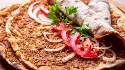 Evde Nefis Lahmacun Tarifi: Pratik Adımlarla Nasıl Yapılır?