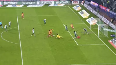 Galatasaray'ın Golü VAR Kararıyla İptal Edildi: Sane'nin Vuruşu Ofsayt Nedeniyle Sayılmadı