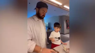 Hande Soral'ın Kardeşi Bedirhan Soral, Minik Yeğeni Ali ile Kek Yaptı