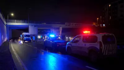 Küçükçekmece'de Motosiklet Temizlik Aracına Çarptı: 2 Kişi Hayatını Kaybetti