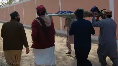 Pakistan'da Polis Karakolu Yakınında Korkunç Patlama: 2 Ölü, 14 Yaralı