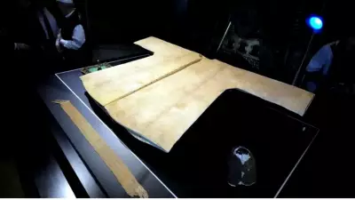 Ramazan'da Hırka-i Şerif'e Yoğun İlgi: İstanbul'da Duygusal Ziyaretler