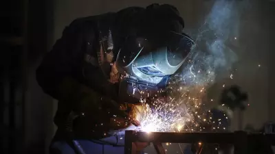 Reel Kesim Güven Endeksi Şubat'ta Yükseldi: Üretim ve Siparişlerde İyileşme