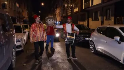 İstanbul'da Ramazan Davulcuları Sahur Mesaisine Başladı, Esenler'de Vosvos Geleneği Sürüyor