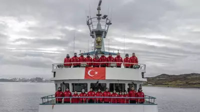 Türk Bilim Ekibi 10. Antarktika Seferi'ne Başladı: 14 Proje ve Zorlu Yolculuk