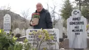 64 Yıllık Aşkın Hüzünlü Vedası: Ahmet Dede'nin Mezar Başındaki Hasreti