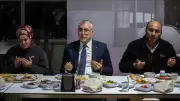 Bakan Işıkhan, Ramazan'ın İlk İftarını Otobüs Fabrikası İşçileriyle Yaptı
