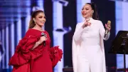 Ebru Gündeş ve Assala Riyad'da Unutulmaz Düet Performansı Sergiledi