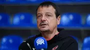 Ergin Ataman'dan Sert Eleştiri: EuroLeague ve FIBA'nın Kaprisleri Oyuncuları Tehlikeye Atıyor
