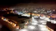 Erzurum'da Kar Yağışı Yaşamı Olumsuz Etkiledi, Okullar Tatil Edildi