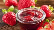 Evde Pratik Çilek Reçeli Tarifi: Malzemeler ve Yapılış Detayları