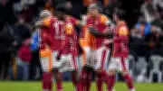 Galatasaray'ın 4-0'lık Zaferi Spor Yazarlarını Konuşturdu: Şampiyonluk Yürüyüşü ve Transfer Gündemi
