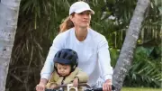 Gisele Bündchen, Bebeğiyle Miami'de Bisiklet Keyfi Yaptı