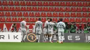 Kocaelispor Kayserispor'u 2-1 Mağlup Etti: Süper Lig'de Galibiyet Hasreti Sona Erdi