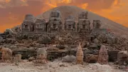 Nemrut Dağı'nın 2 Bin Yıllık Sırrı: Zirvedeki Dev Heykellerin Gizemi