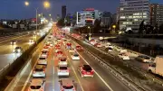 İstanbul'da Akşam Trafiği Yüzde 90'a Çıktı: Ana Arterler Felç Oldu