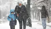 İstanbul'da Kar Yağışı Sürüyor: Yarın Okullar Tatil Mi?