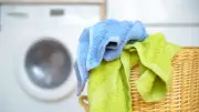Uzmanlar Uyarıyor: Banyo ve Mutfak Havlularını Birlikte Yıkamak Hijyen Riskleri Taşıyor