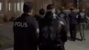 İzmir'de Erasmus Öğrencilerini Rehin Alan Sahte Polisler Tutuklandı