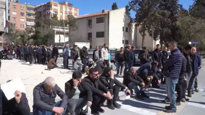 Şanlıurfa'da APP Plaka Değişimi İçin Uzun Kuyruklar: 3 Saattir Bekliyoruz