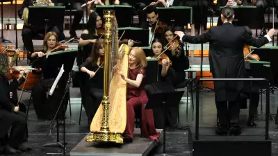 Anne-Sophie Bertrand'ın Arpıyla Büyüleyen İDSO Konseri