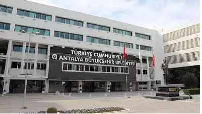Antalya Yolsuzluk Davasında Yeni Gelişme: Tahliye Edilen 3 Sanık İçin Yakalama Kararı Çıkarıldı