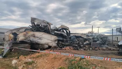 Antalya'da Prefabrik Evde Çıkan Yangında 6 Kişi Hayatını Kaybetti: 5'i Çocuk