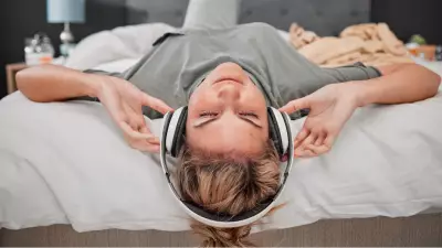 Beyaz Gürültü mü, Kahverengi mi? Uyku İçin En İyi Sesin Sırrı Açıklandı