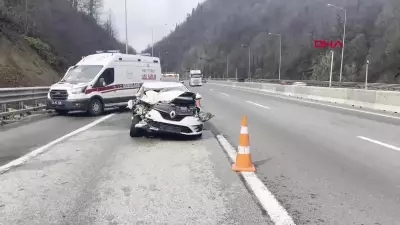 Bolu'da Otomobil Kamyonete Arkadan Çarptı: 2'si Çocuk 4 Kişi Yaralandı