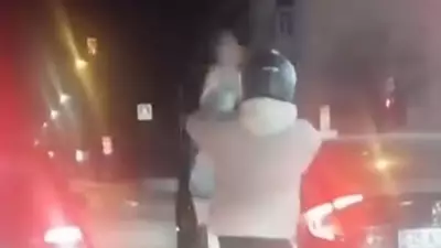 Bursa'da Trafik Kavgası: Kadın Sürücü Meydan Dayağı Attı, Rekor Ceza Kesildi