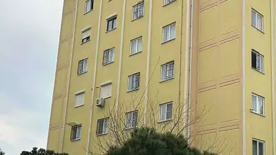 Denizli'de 3 Yaşındaki Tuğra 6. Kattan Düştü, Yoğun Bakımda