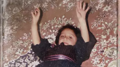 Ecem Erkek'in Tek Kişilik Oyunu 'Kara Kız' Prömiyer Tarihini Açıkladı