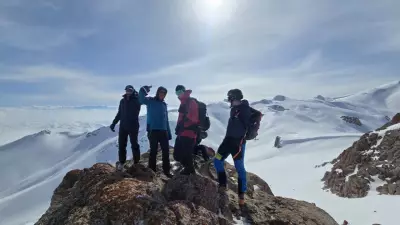 Çek Dağcılar Mor Dağı'nda Zorlu Kış Tırmanışını 9 Saatte Tamamladı
