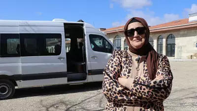 Elazığ'da Bir Anne: Günde 200 Kilometre Yaparak Öğrencileri Güvenle Taşıyor