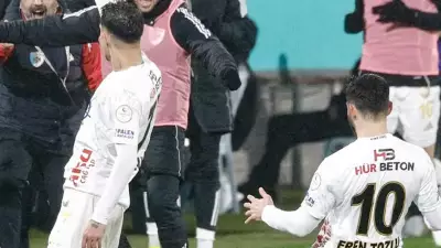 Erzurumspor FK, Esenler Erokspor'u 2-0 Mağlup Ederek Liderliğini Sürdürdü