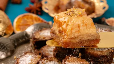 Evde Cevizli Baklava Yapmanın Püf Noktaları: Kusursuz Sonuç İçin Adım Adım Tarif