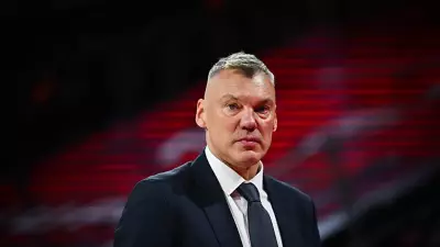 Fenerbahçe Başantrenörü Jasikevicius Dubai'de Mahsur Kaldı!