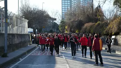 Galatasaray Taraftarları, Beşiktaş Derbisi İçin Tüpraş Stadı'na Akın Etti