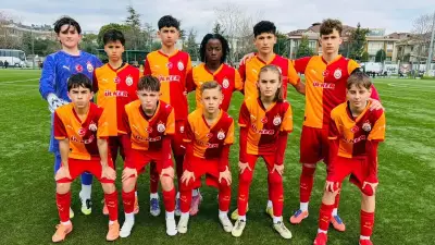 Galatasaraylı Eski Oyuncunun Oğlu Futbol Sahnesinde! Sarı-Kırmızılı Formayı Giydi