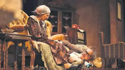 ‘Hadi Öldürsene Canikom’ Tiyatro Oyunu Muhteşem Bir Prömiyerle Seyirciyle Buluştu