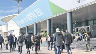 Küresel Sermaye Cannes'da İftar Sofrasında Buluşuyor