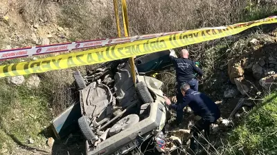 Kütahya'da Feci Trafik Kazası: 2 Kişi Hayatını Kaybetti, 1 Kişi Yaralandı