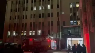 Mersin'de Emniyet Binasında Çıkan Yangın Hızla Kontrol Altına Alındı