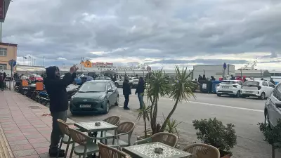 Midilli'de Mahsur Kalan Türk Tatilciler: Çiftçi Eylemleri Dönüşü Engelliyor