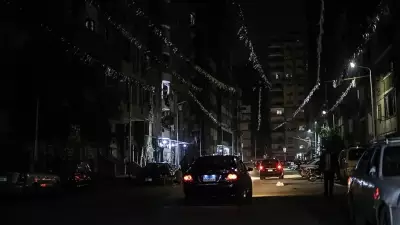 Mısır'da Enerji Krizi: Dükkanlar Erken Kapandı, Sokaklar Karanlığa Gömüldü