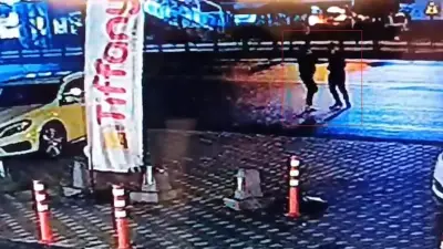 Nevşehir'de Göz Göze Gelmek Yeti: Eşiyle Yürürken Bıçaklı Saldırıya Uğradı!