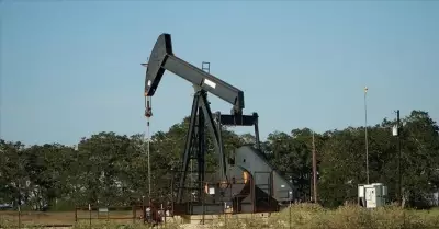 İngiltere Maliye Bakanı, Stratejik Petrol Stoklarından Piyasaya Satışa Hazır Olduklarını Açıkladı