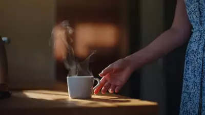 Sıcak Su Trendi Sosyal Medyada Patladı: Uzmanlar Gerçek Faydaları Açıkladı