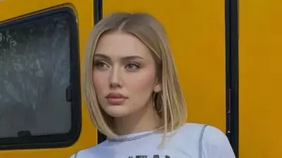 Sosyal Medya Fenomeni Kübra Karaaslan Osmangazi Köprüsü'nden Atlayarak Hayatını Kaybetti